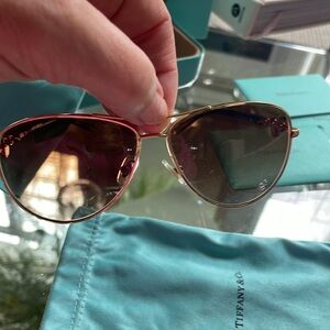 Tiffany & Co authentic pilot sunglasses